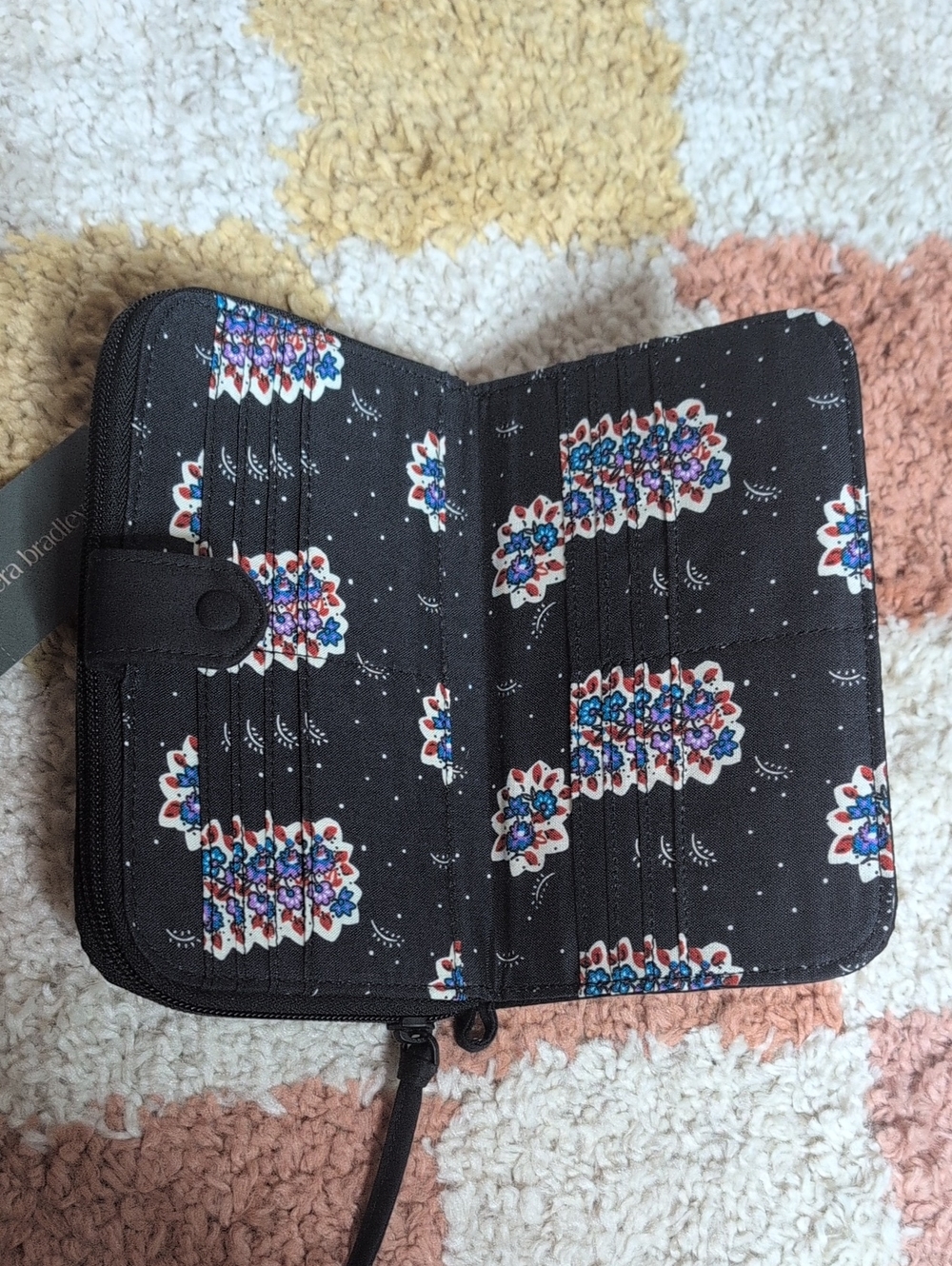 $70 MSRP NWT Vera Bradley Large Tab Quilted Wallet - Moonless Night - Picture 2 of 5